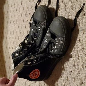 Limited Edition Motionles In White Shoes